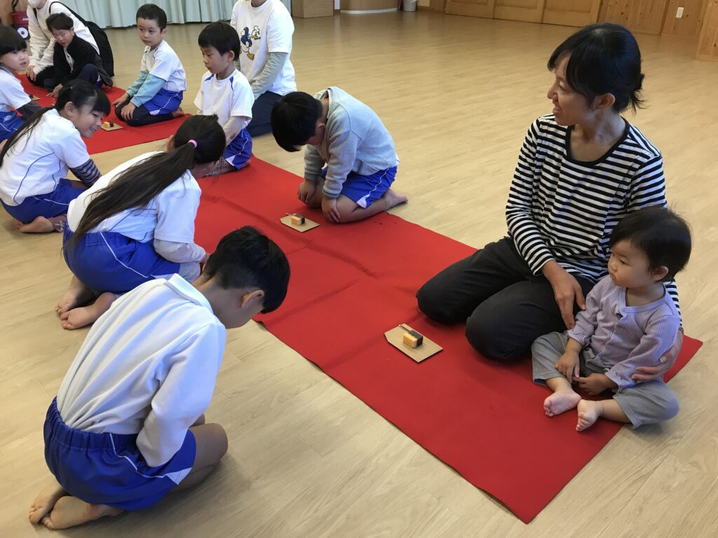 〜 子育て広場『お茶会と園庭遊びの様子』 〜