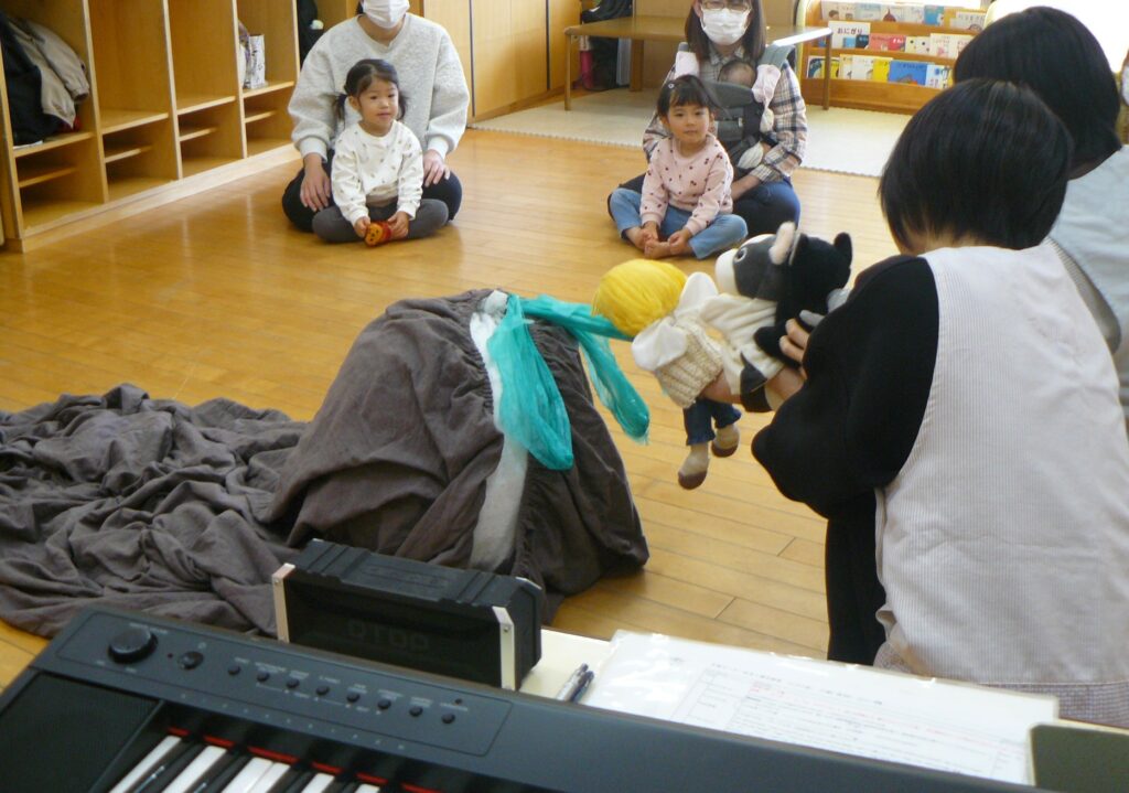 支援センター虹🌈親子教室サンサン（２歳児コース）「英語」