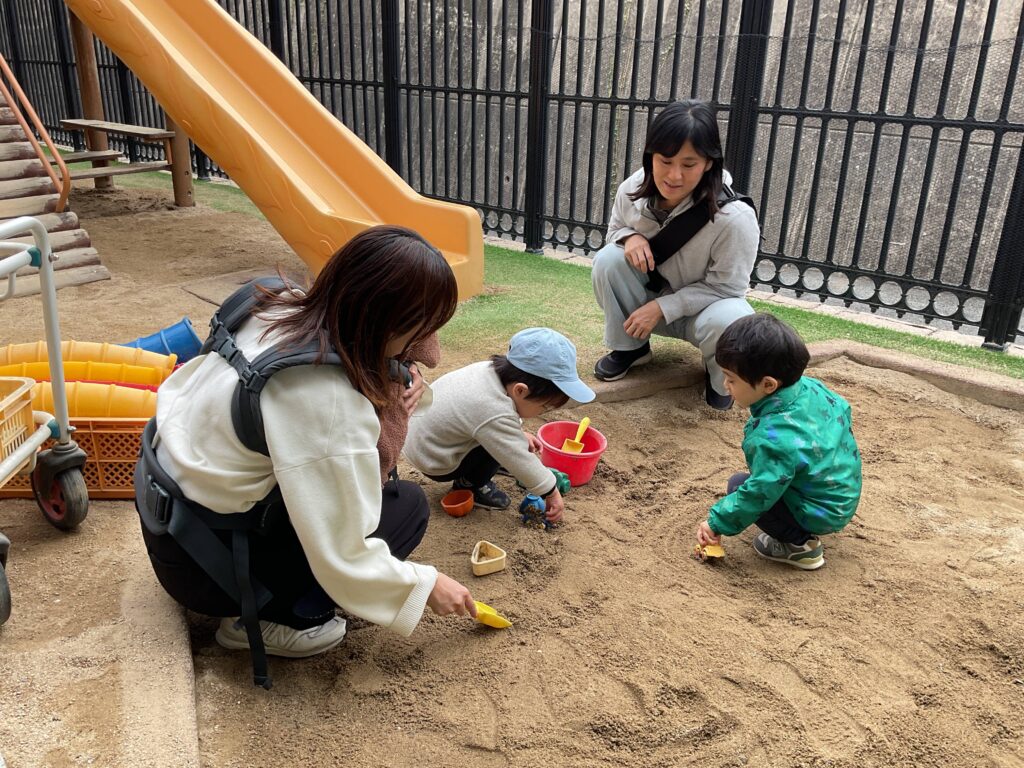 11月13日　園庭あそび