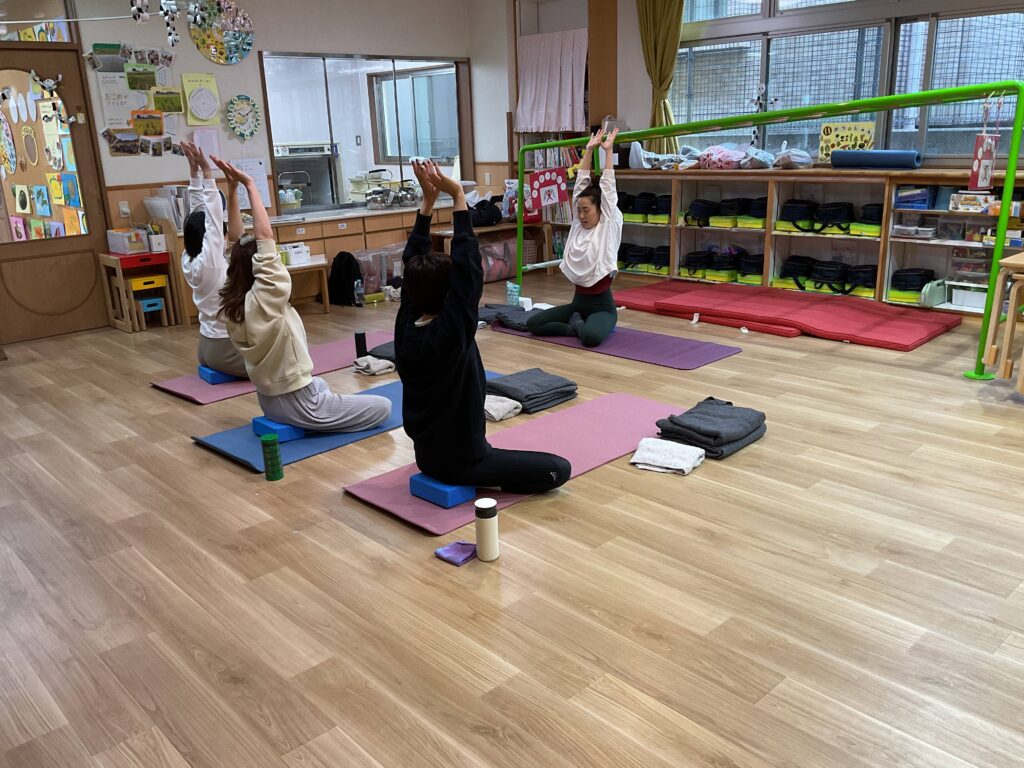 11月6日　親子分離ヨガ