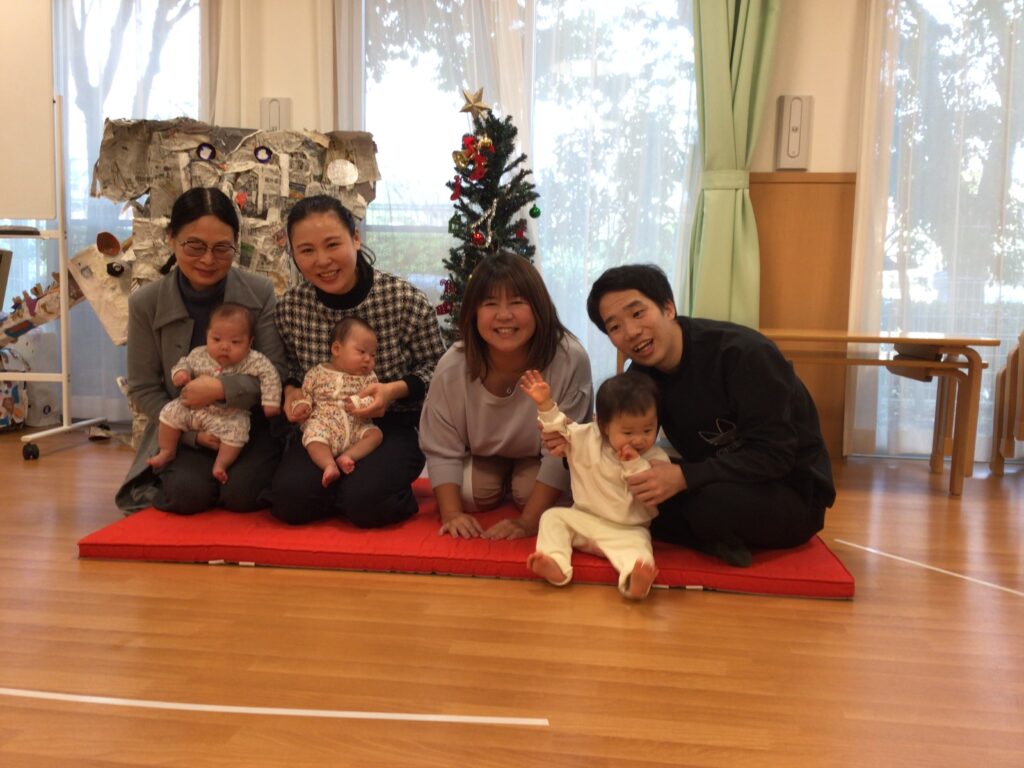 子育てひろば　親子育脳ヨガ