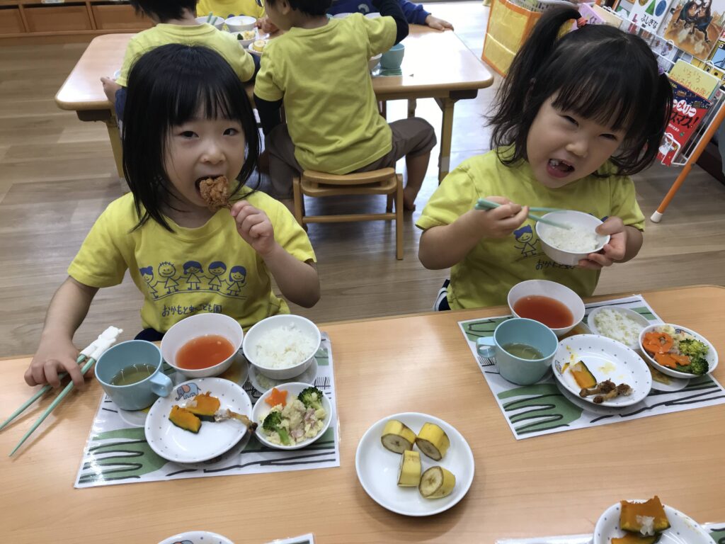 １２月２４日　クリスマスクッキングとクリスマスメニュー