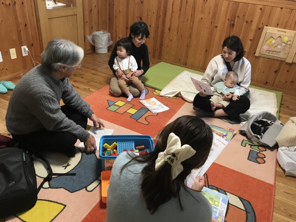 子育て広場 〜 小児科ドクターとの子育て相談会の様子 〜
