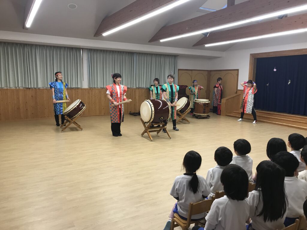 子育て広場 〜 和太鼓演奏の様子 〜