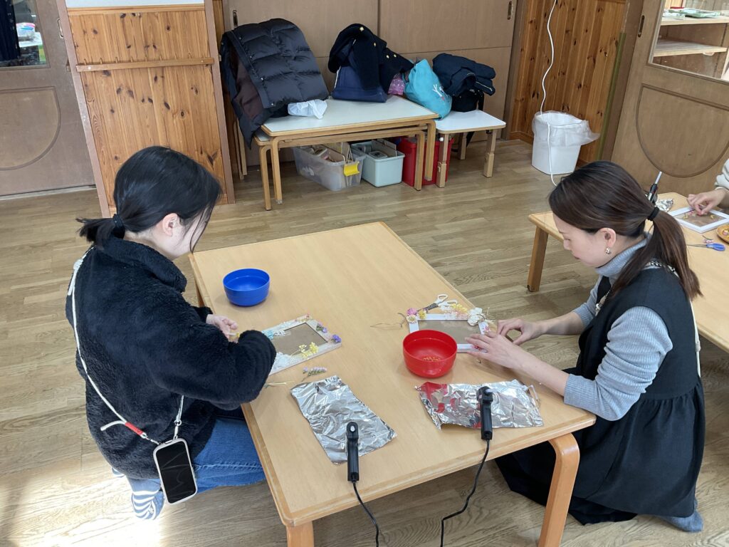 1月１５日　母子分離ドライフラワーフレーム制作