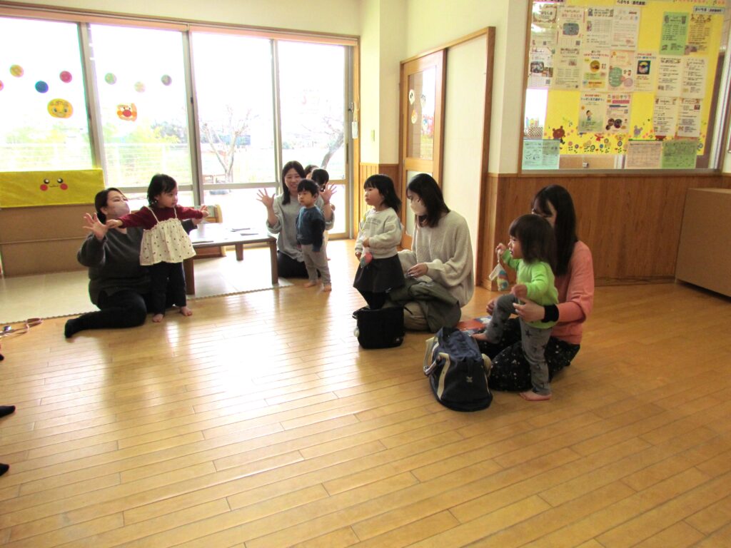 支援センター虹🌈後期親子教室ランラン（１歳児コース）「閉講式🌸」